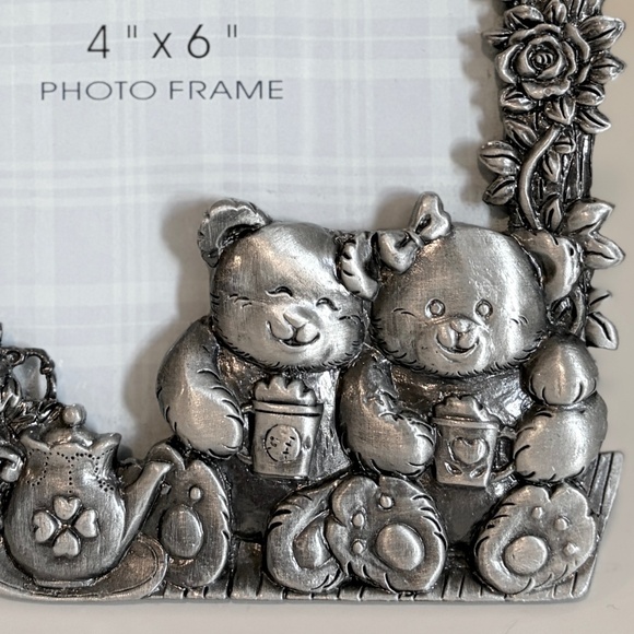 Vintage Sunflower Designs Pewter Photo Picture Frame Teddy Bear Picnic 4" X 6" - Picture 8 of 11